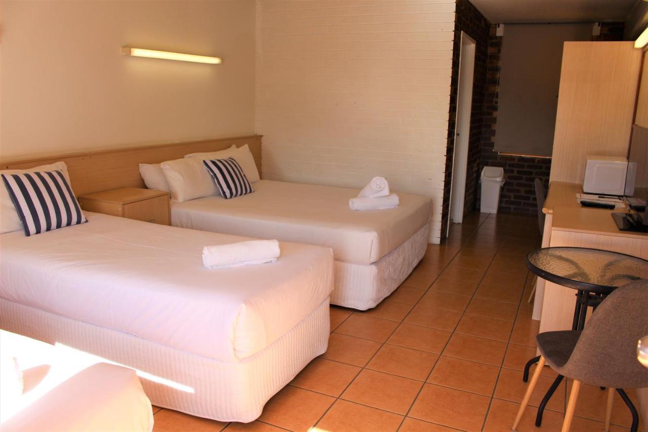 Camden Motor Inn Mermaid Beach Экстерьер фото