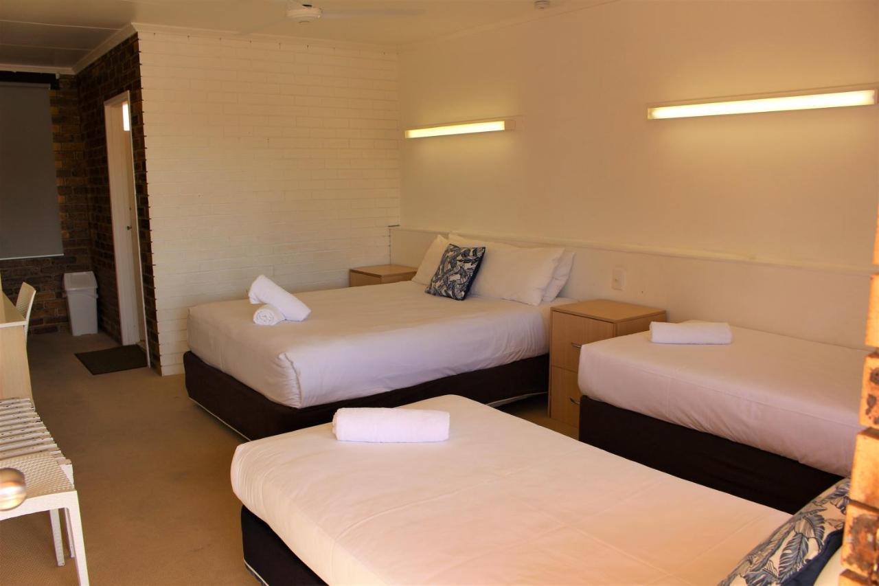 Camden Motor Inn Mermaid Beach Экстерьер фото