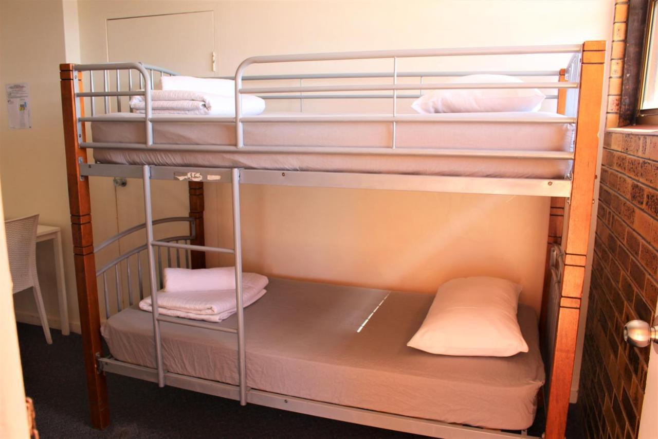 Camden Motor Inn Mermaid Beach Экстерьер фото
