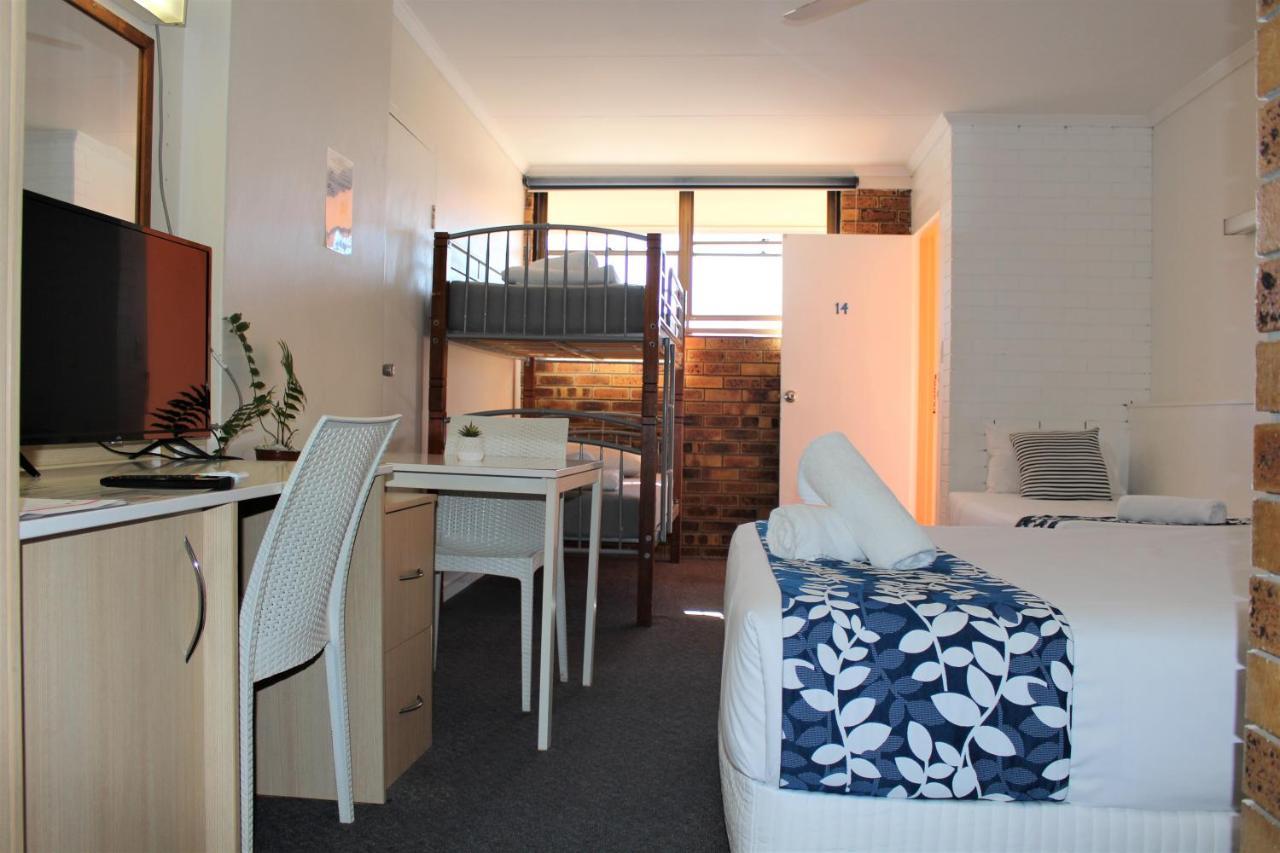 Camden Motor Inn Mermaid Beach Экстерьер фото