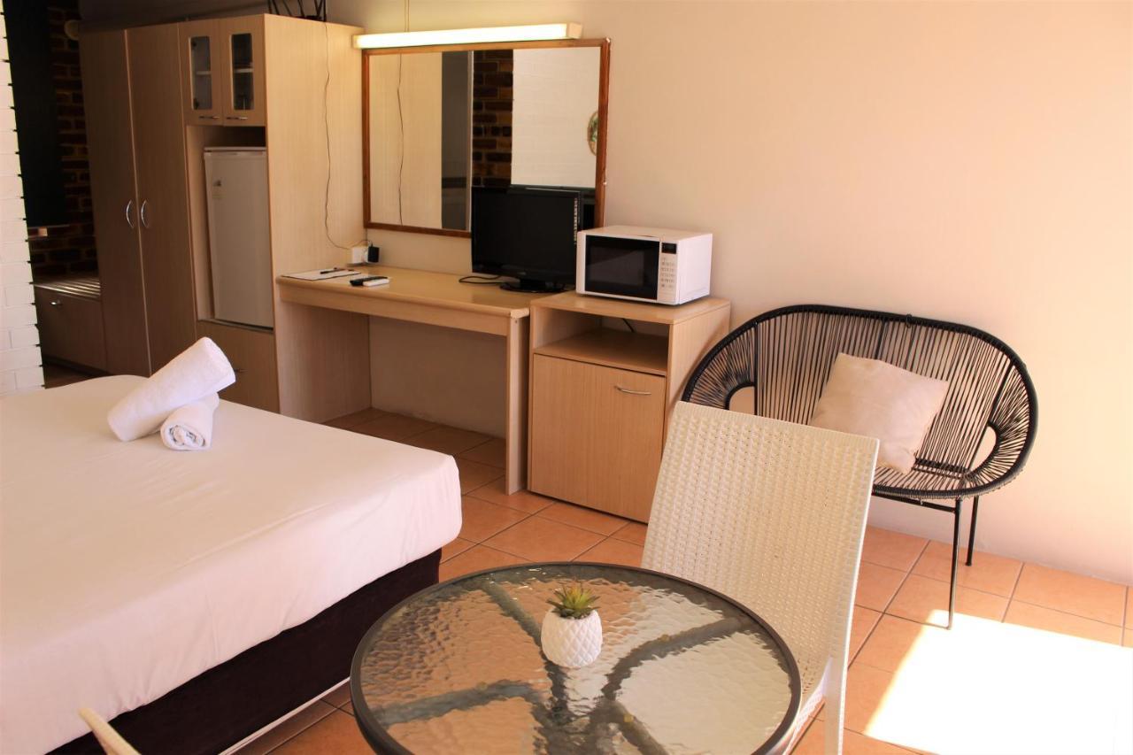 Camden Motor Inn Mermaid Beach Экстерьер фото