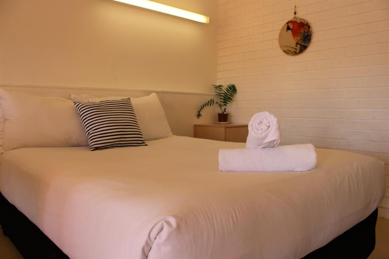 Camden Motor Inn Mermaid Beach Экстерьер фото