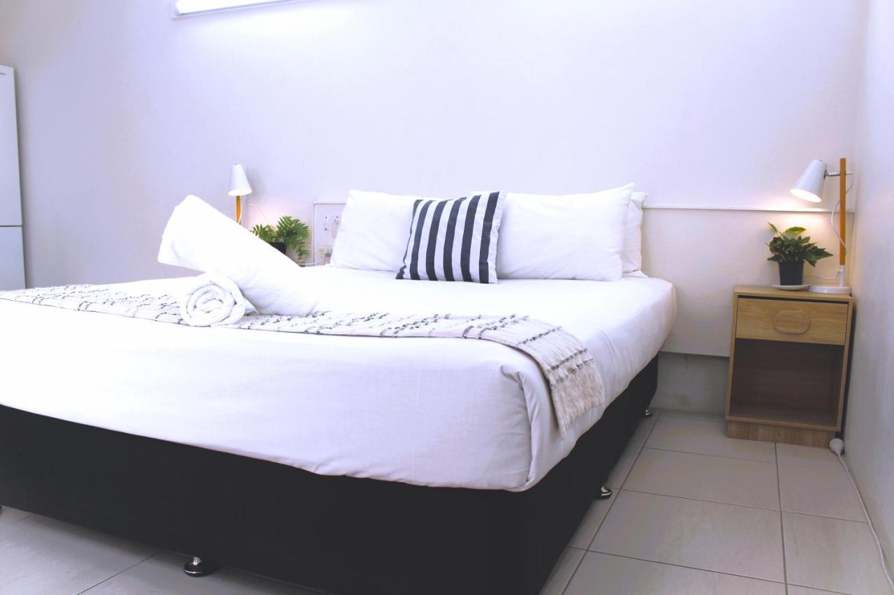 Camden Motor Inn Mermaid Beach Экстерьер фото